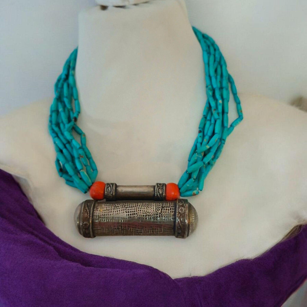 Naszyjnik z turkusem i koralem w stylu boho - Wyjątkowa biżuteria etniczna