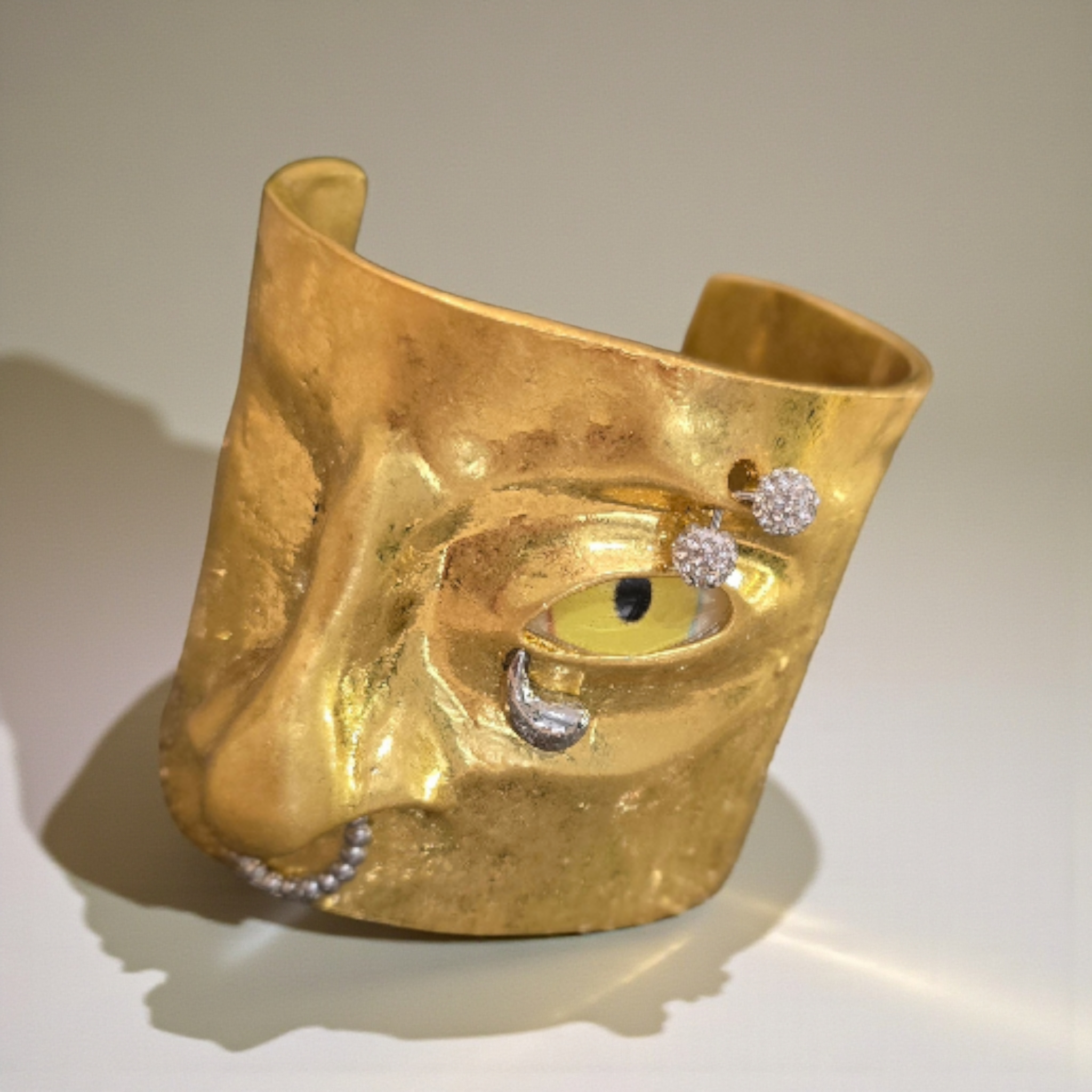 The Muse Surrealist Face Cuff – Sculptural Gold Statement Bracelet