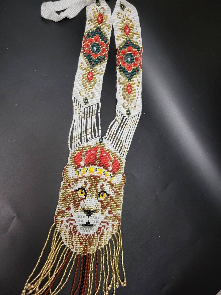 Handmade Royal Lion Beaded Necklace: Ethnic Woven Gerdan
