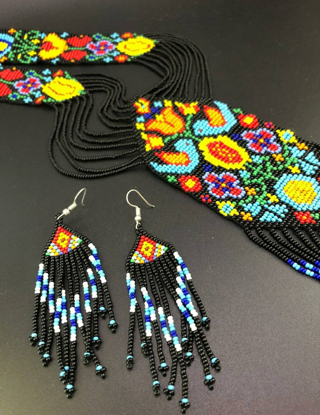 Handmade Beaded Floral Necklace: Bird Pendant, Artisan Jewelry