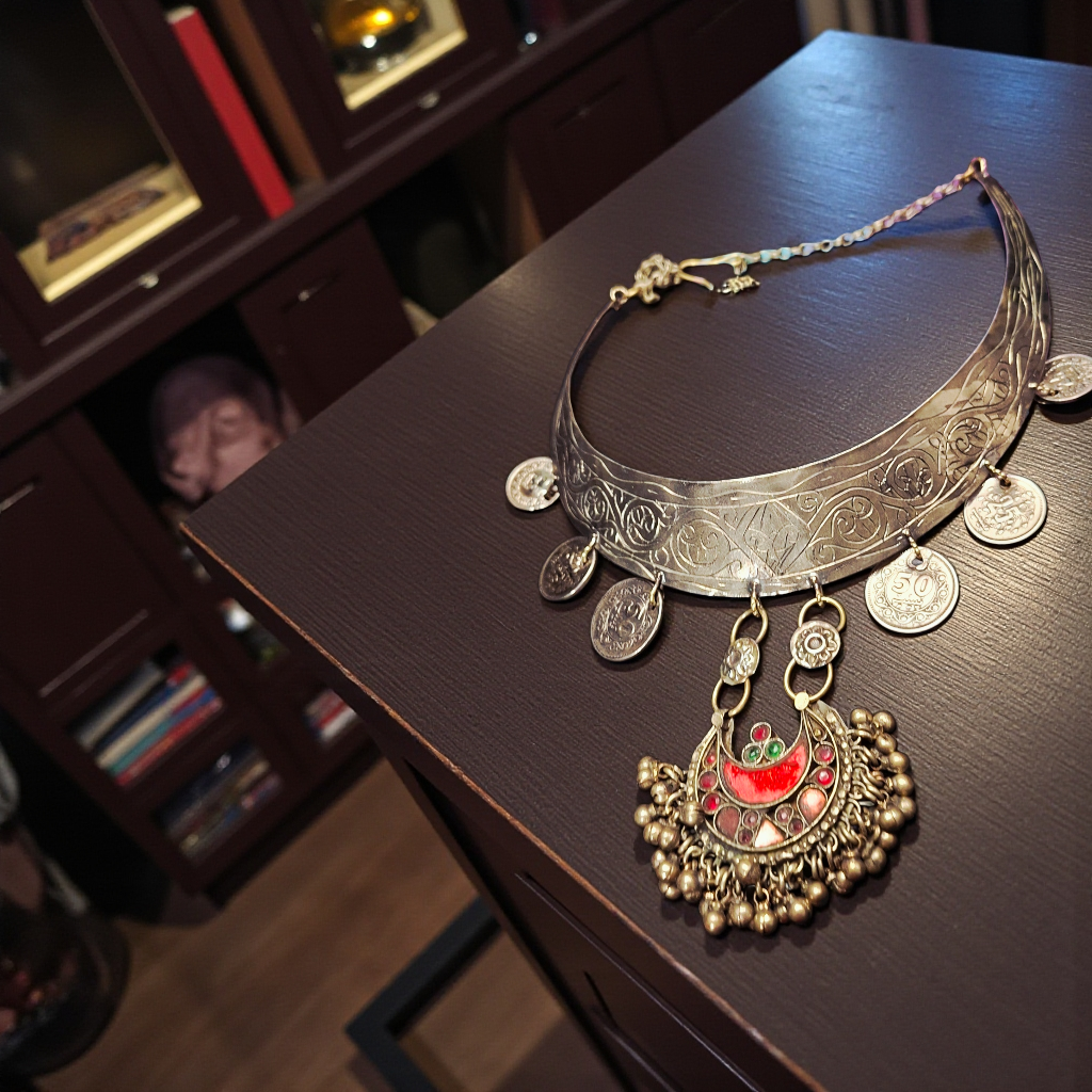 Antique-Style Kuchi Tribal Hansli Choker – Engraved Torque with Coin Charms