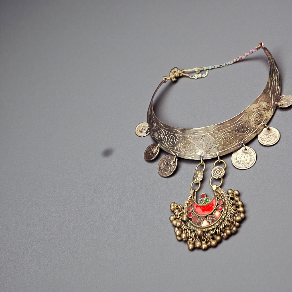 Antique-Style Kuchi Tribal Hansli Choker – Engraved Torque with Coin Charms