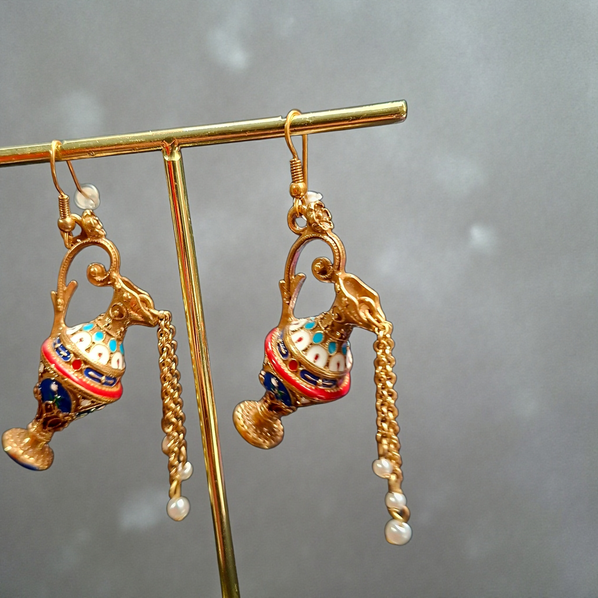 Boutiques that focus on unique, high-end, or vintage-inspired finds.