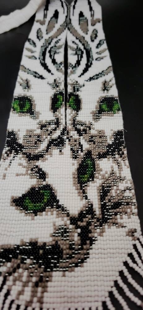 Beaded Green-Eyed Cat Necklace &amp; Earrings Set: Handwoven Seed Bead Art