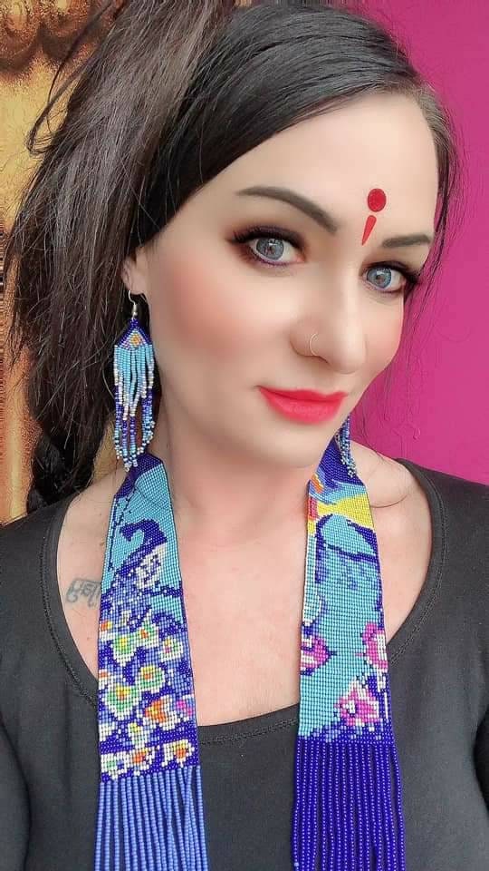 Handmade Beaded Krishna Necklace: Hindu Jewelry Set