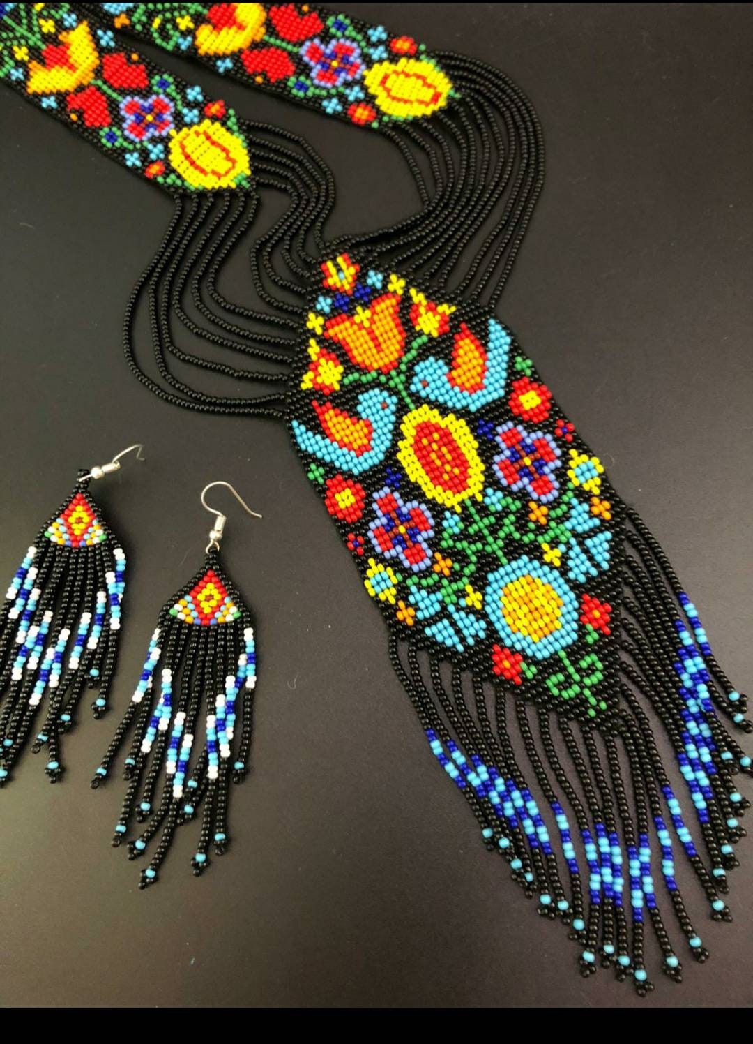 Handmade Beaded Floral Necklace: Bird Pendant, Artisan Jewelry