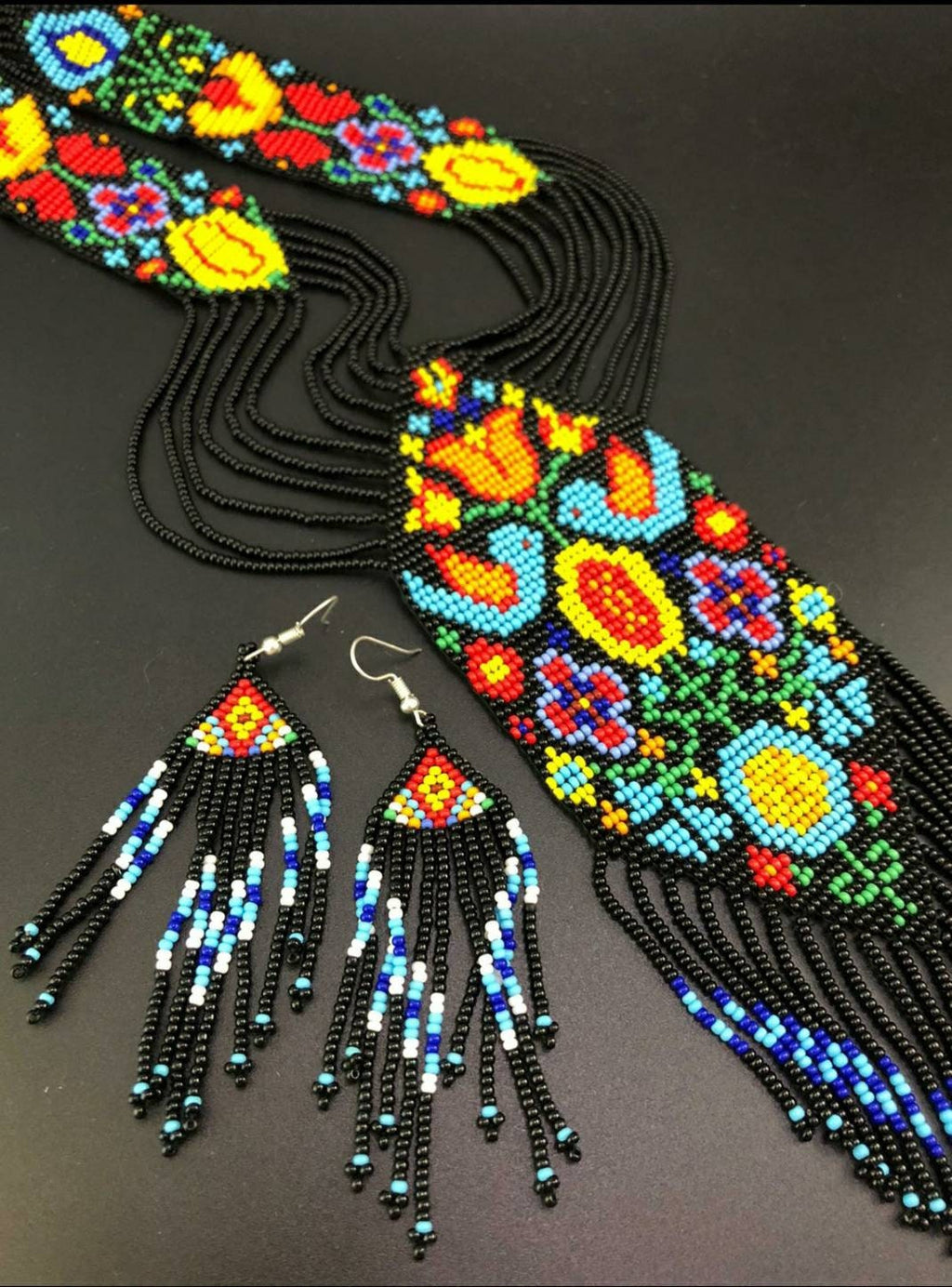 Handmade Beaded Floral Necklace: Bird Pendant, Artisan Jewelry