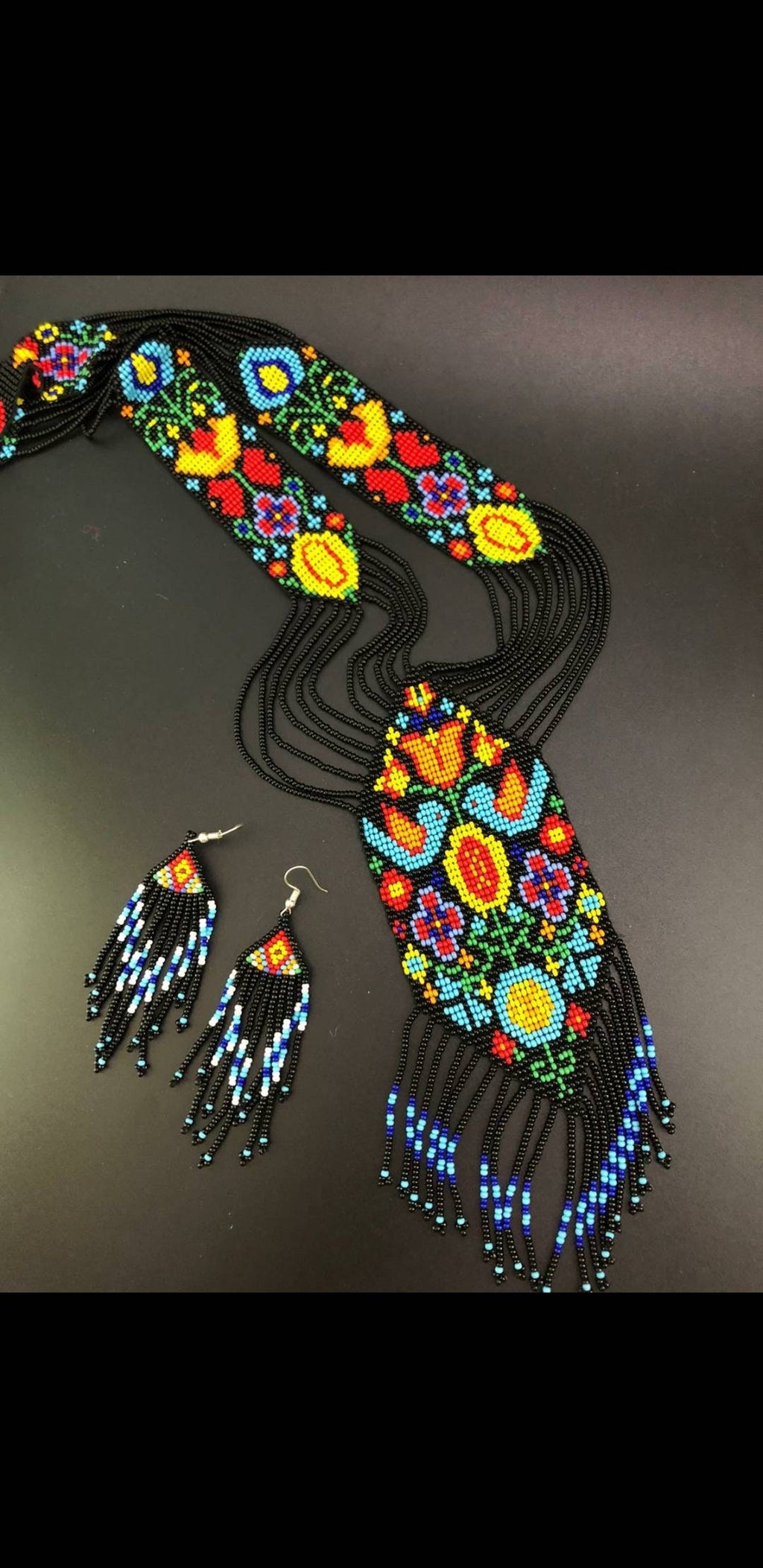 Handmade Beaded Floral Necklace: Bird Pendant, Artisan Jewelry