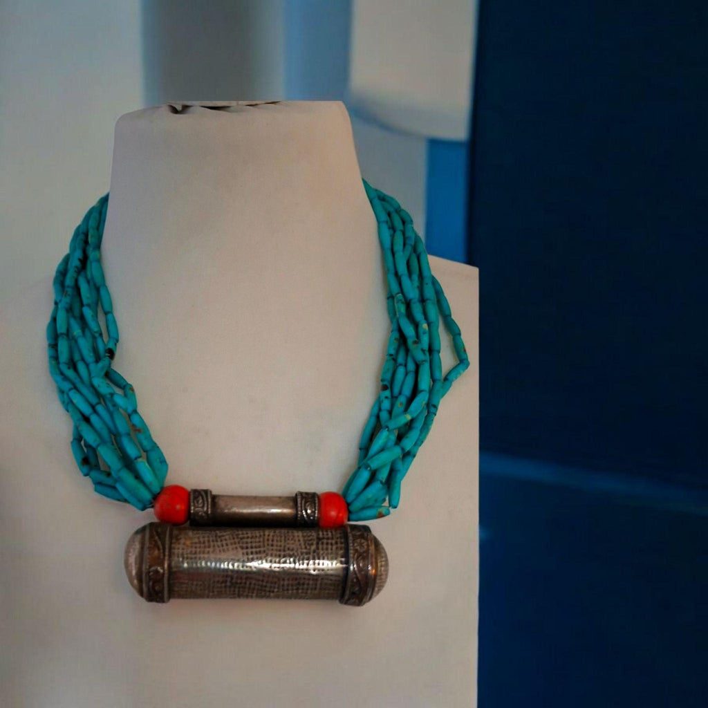 Naszyjnik z turkusem i koralem w stylu boho - Wyjątkowa biżuteria etniczna