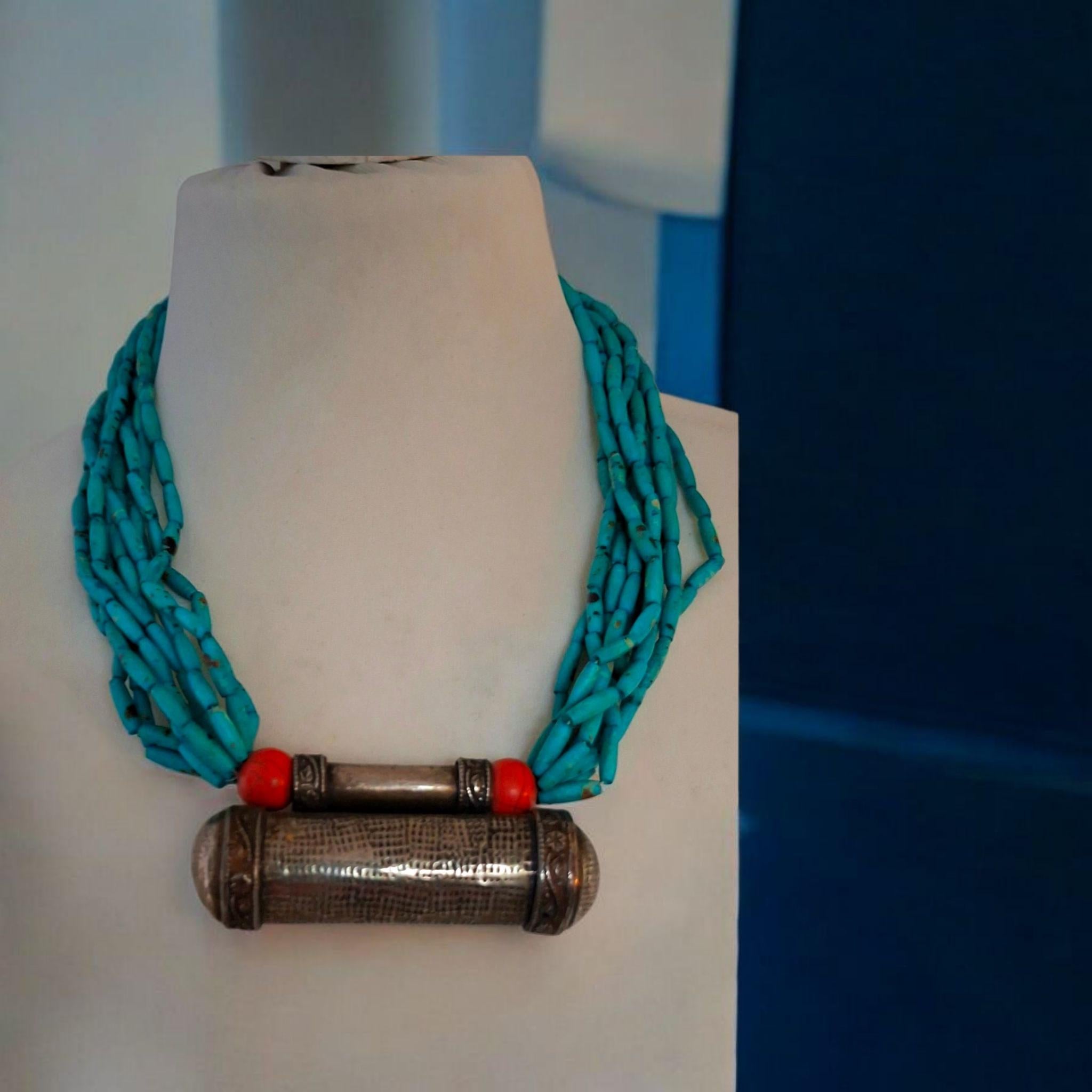 Naszyjnik z turkusem i koralem w stylu boho - Wyjątkowa biżuteria etniczna