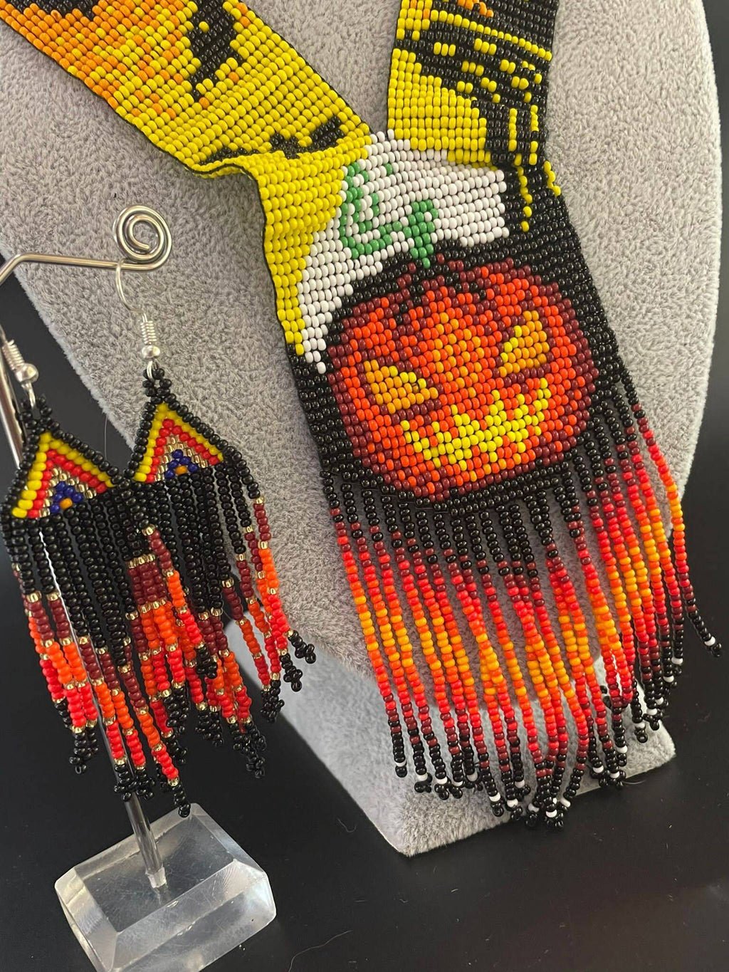 Handmade Beaded Halloween Necklace: Pumpkin Jewelry Set