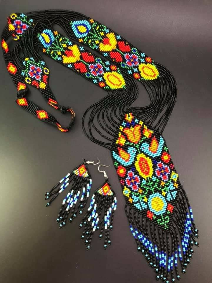 Handmade Beaded Floral Necklace: Bird Pendant, Artisan Jewelry