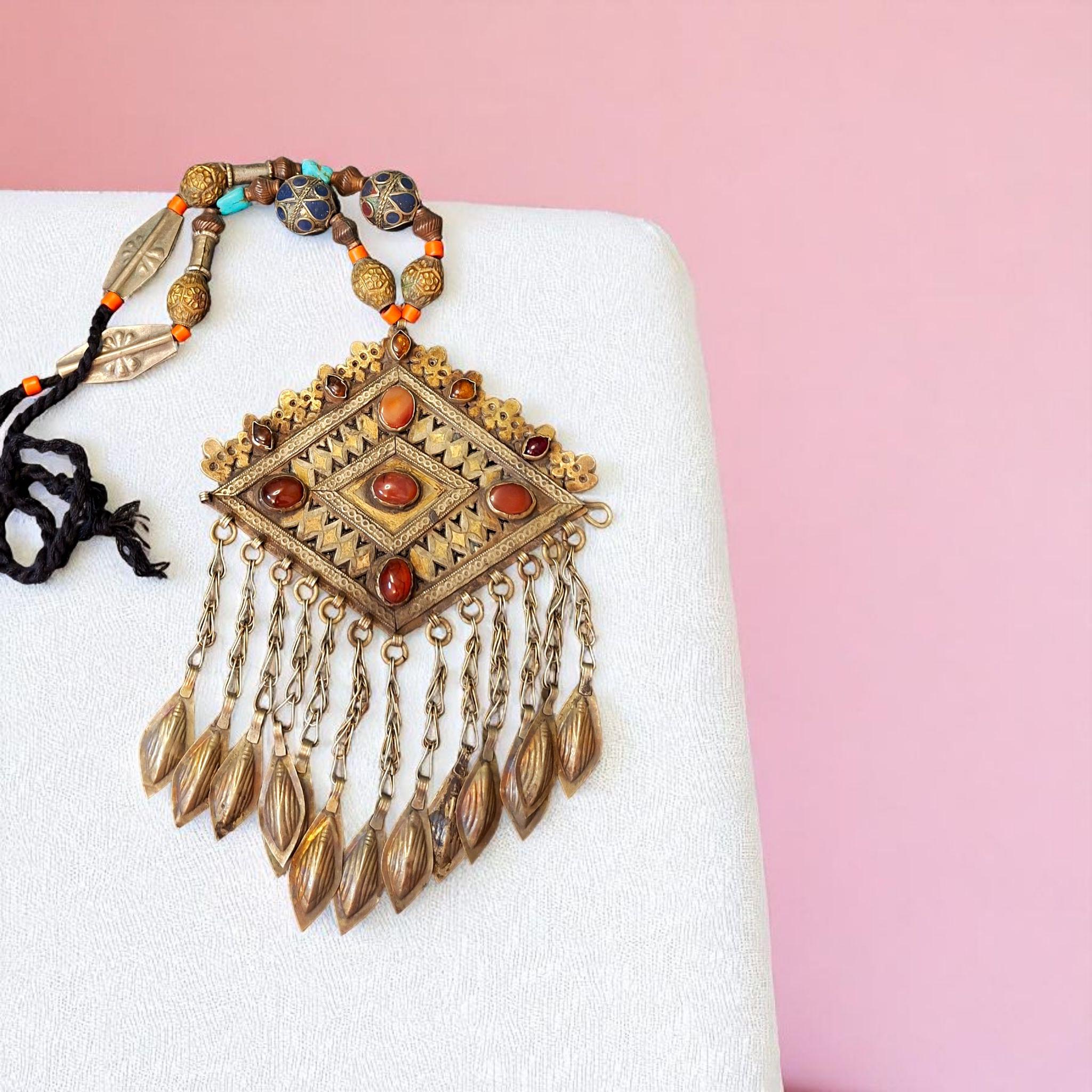 Naszyjnik turkmeński vintage, plemienny, naszyjnik, ręcznie wykonany, posrebrzany, wisiorek z karneolem i lapis lazuli, biżuteria etniczna