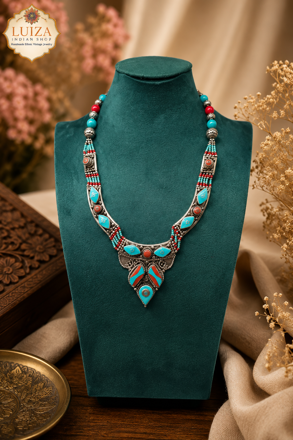 Handmade Tibetan Turquoise Necklace | Ethnic Vintage Jewelry | Luiza Indian Shop
Product Description